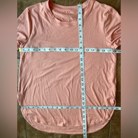 Athletic top by Apana.  Size S - Picture 8 of 9
